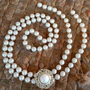 Chunky Vintage Faux Pearls With Single Solitary Silvery Bolo With Pearl Center